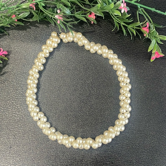 VINTAGE CHIC Faux Pearl Choker 1050’s 🔥 - Picture 11 of 16